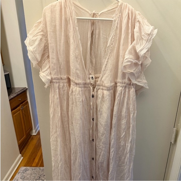 LAWLESS Dresses & Skirts - LAWLESS Blush Pink Flowy Dress